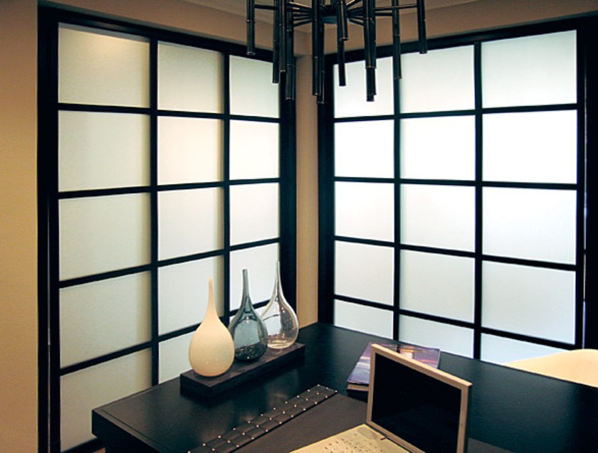 Угловая перегородка в японском стиле с матовым стеклом Магнитогорск